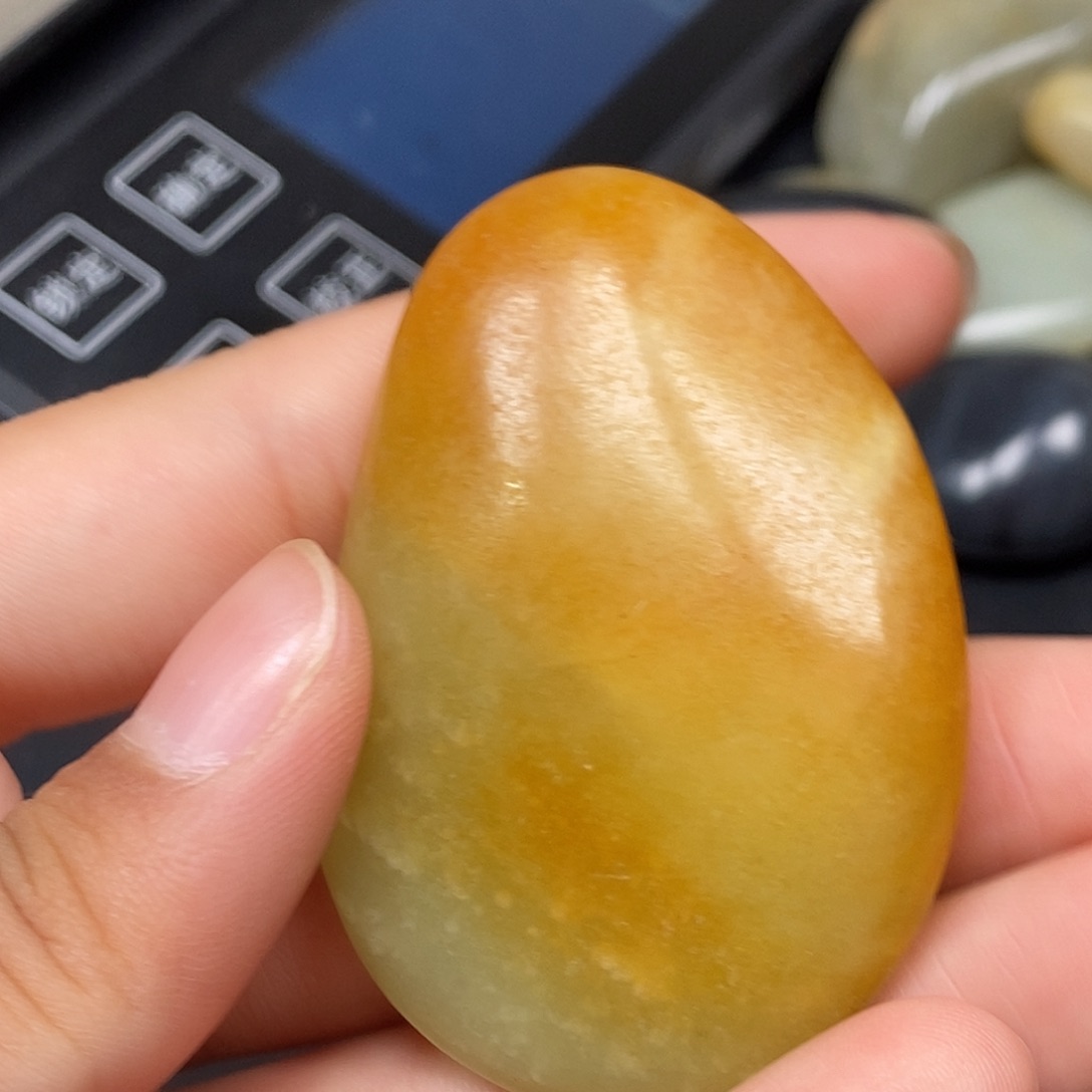 和田玉（糖玉）未镶嵌挂件