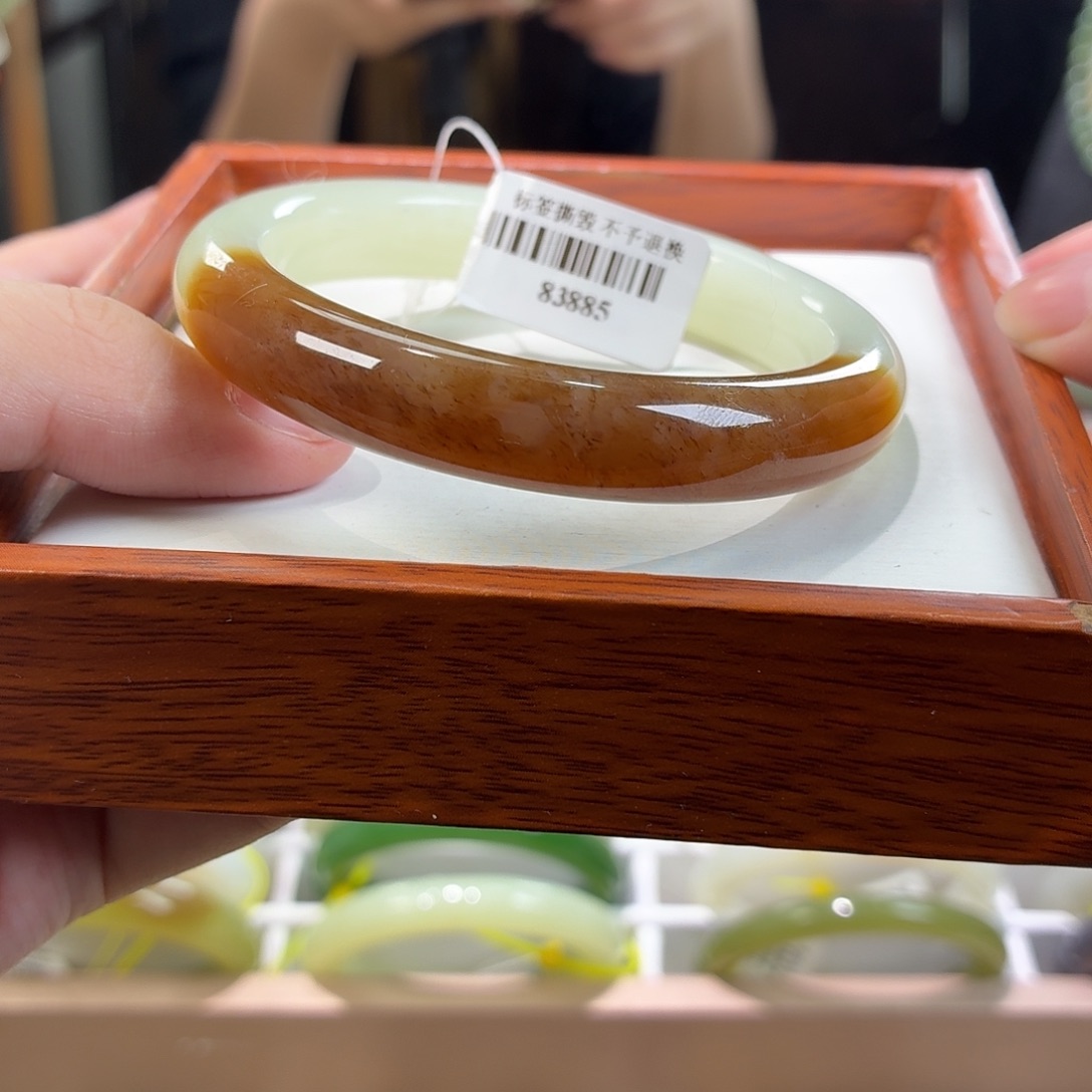 和田玉未镶嵌手镯6