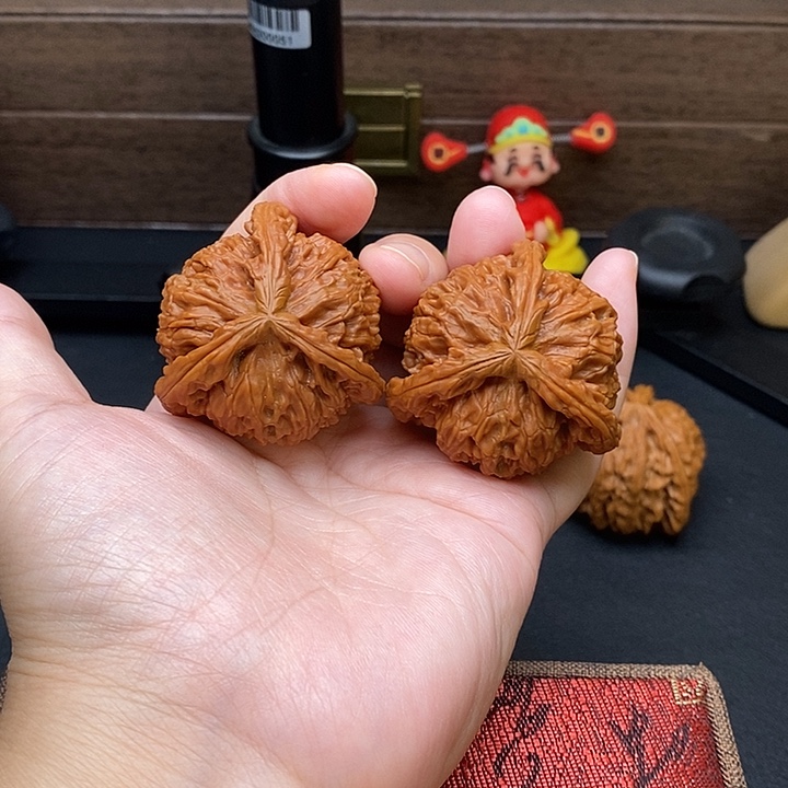 飞***客把件文玩核桃白奔