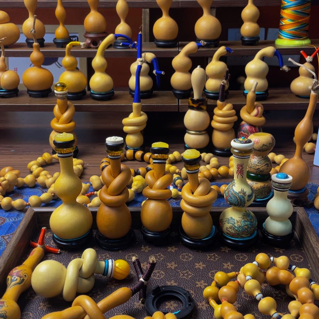 嚯****嚯145568896254886666