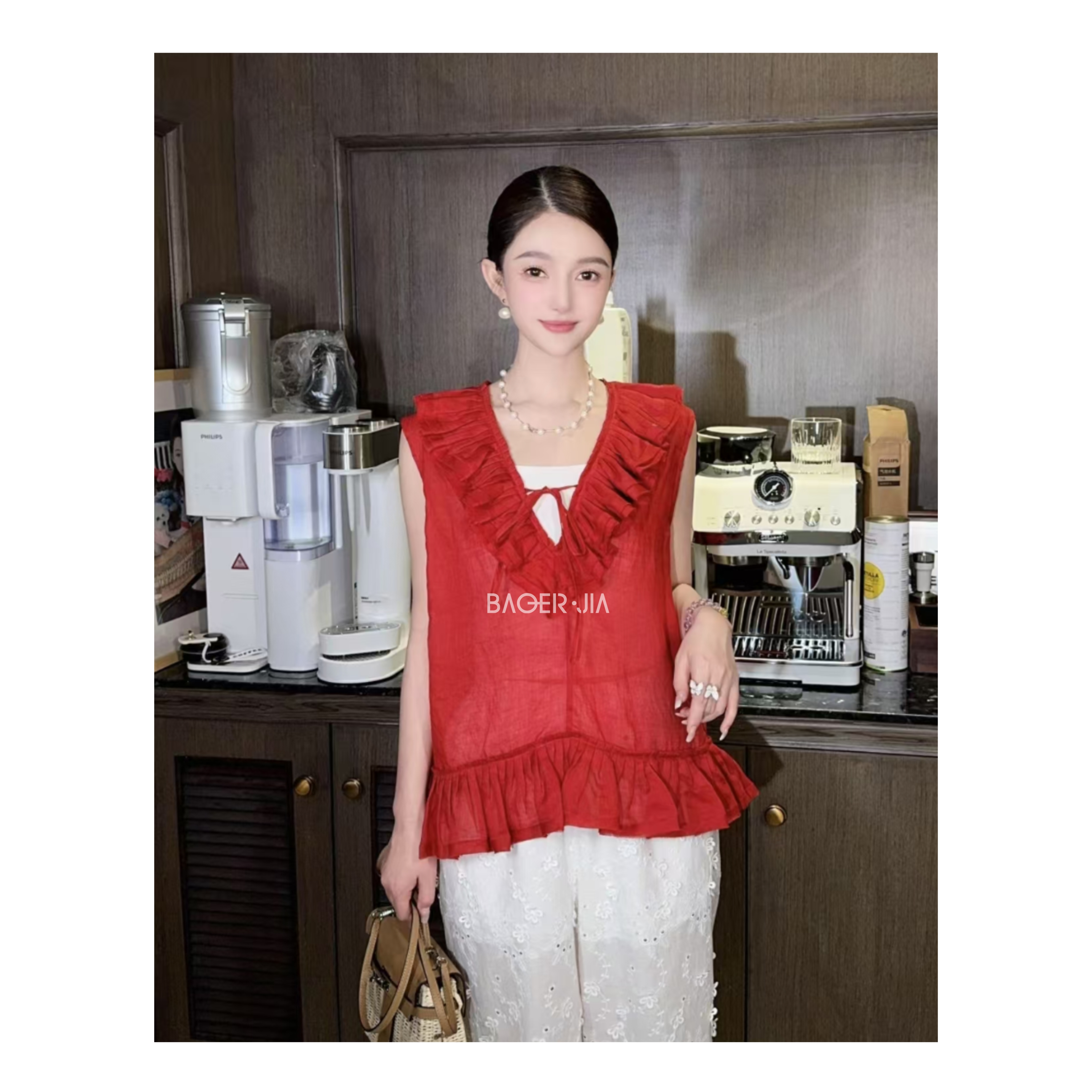 15-【富贵一身麻】宝儿家含幂BG40425205XQ轻奢V领荷叶边背心上衣