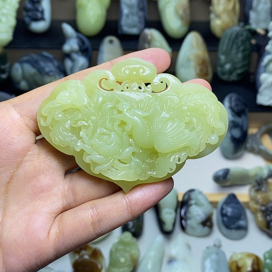 颈饰未镶嵌和田玉用****2