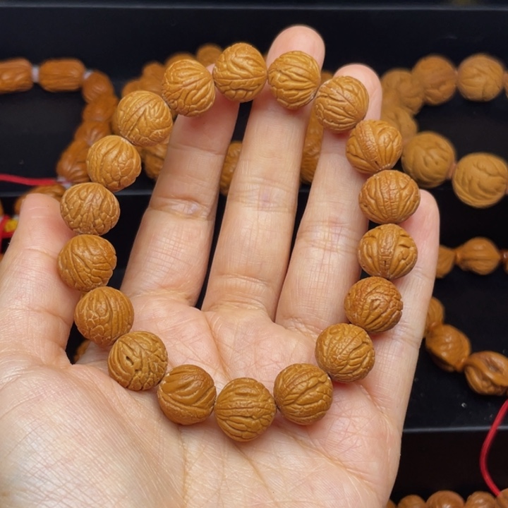 甜***子吊坠桃核满天星^_^