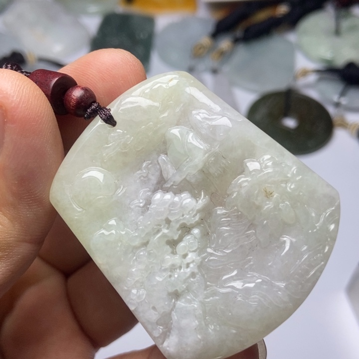 翡翠未镶嵌颈饰翡翠