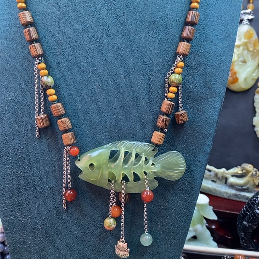 【闪购商品】蛇纹石玉吊坠未镶嵌