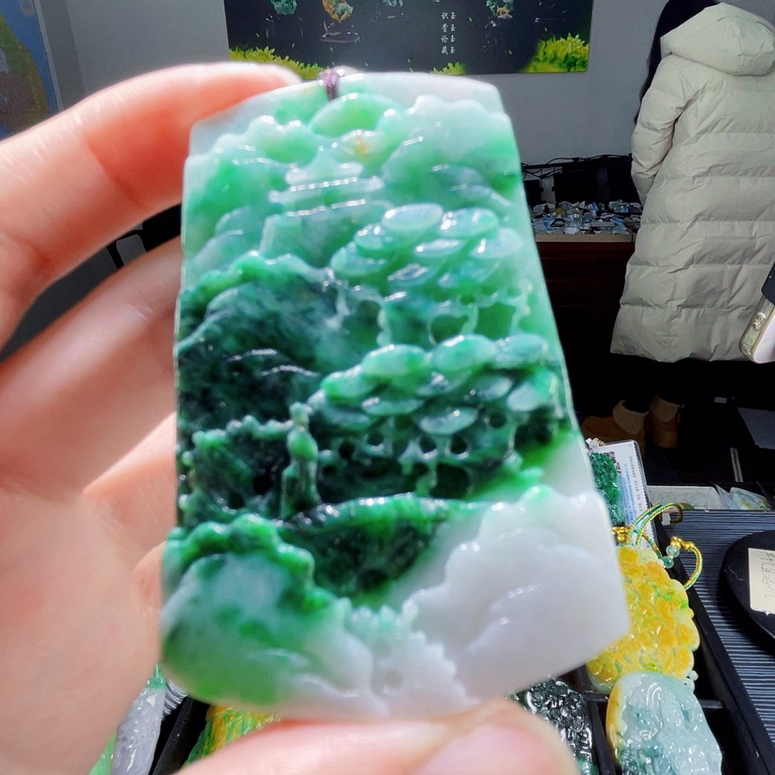 颈饰未镶嵌翡翠翡翠