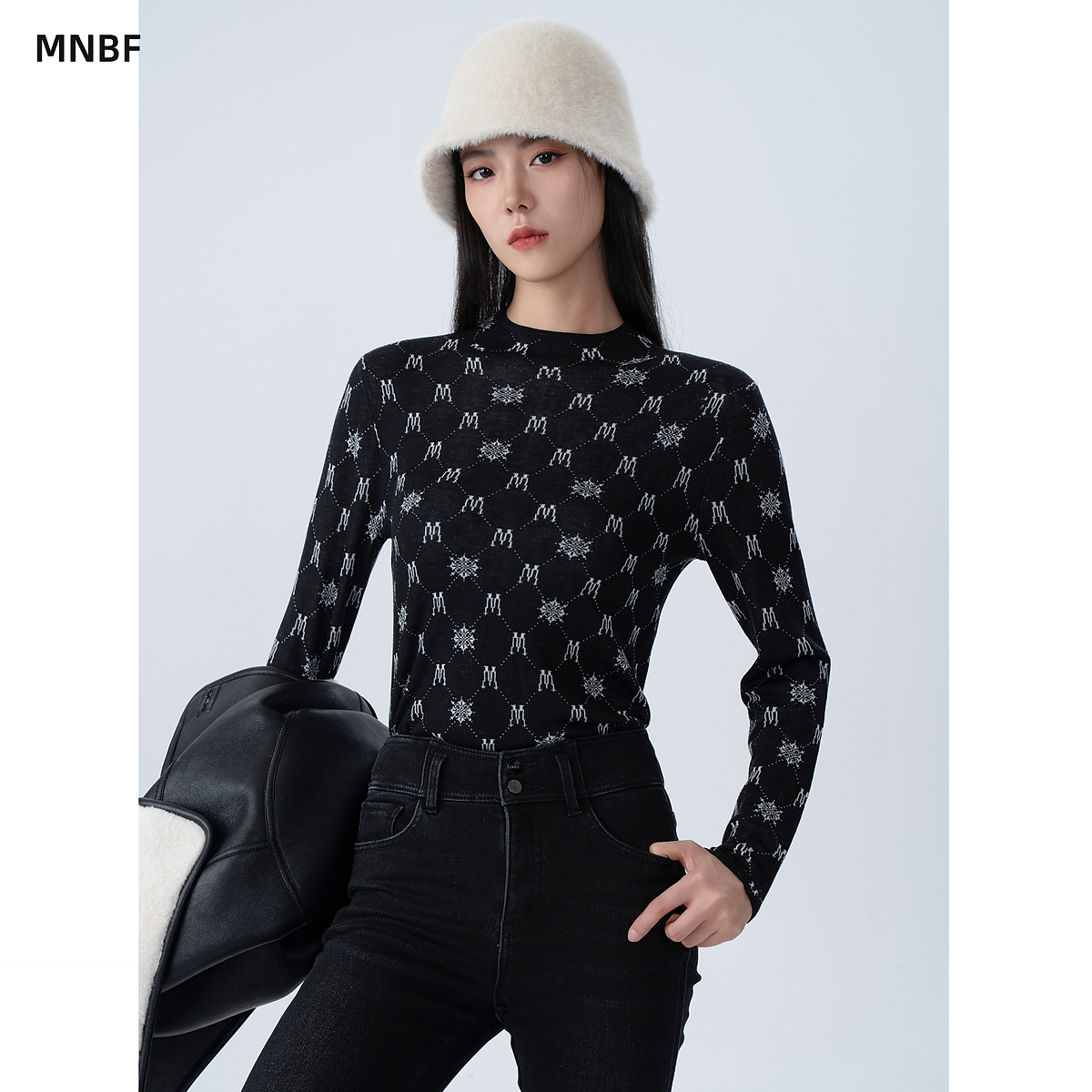 曼诺比菲商场同款冬季印花字母圆领套头毛织打底衫MFCM145138