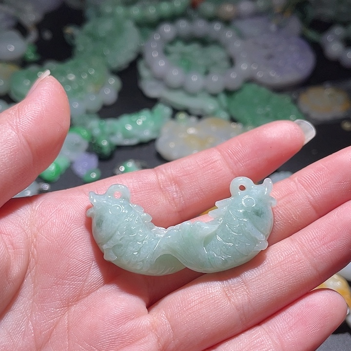 颈饰未镶嵌翡翠天