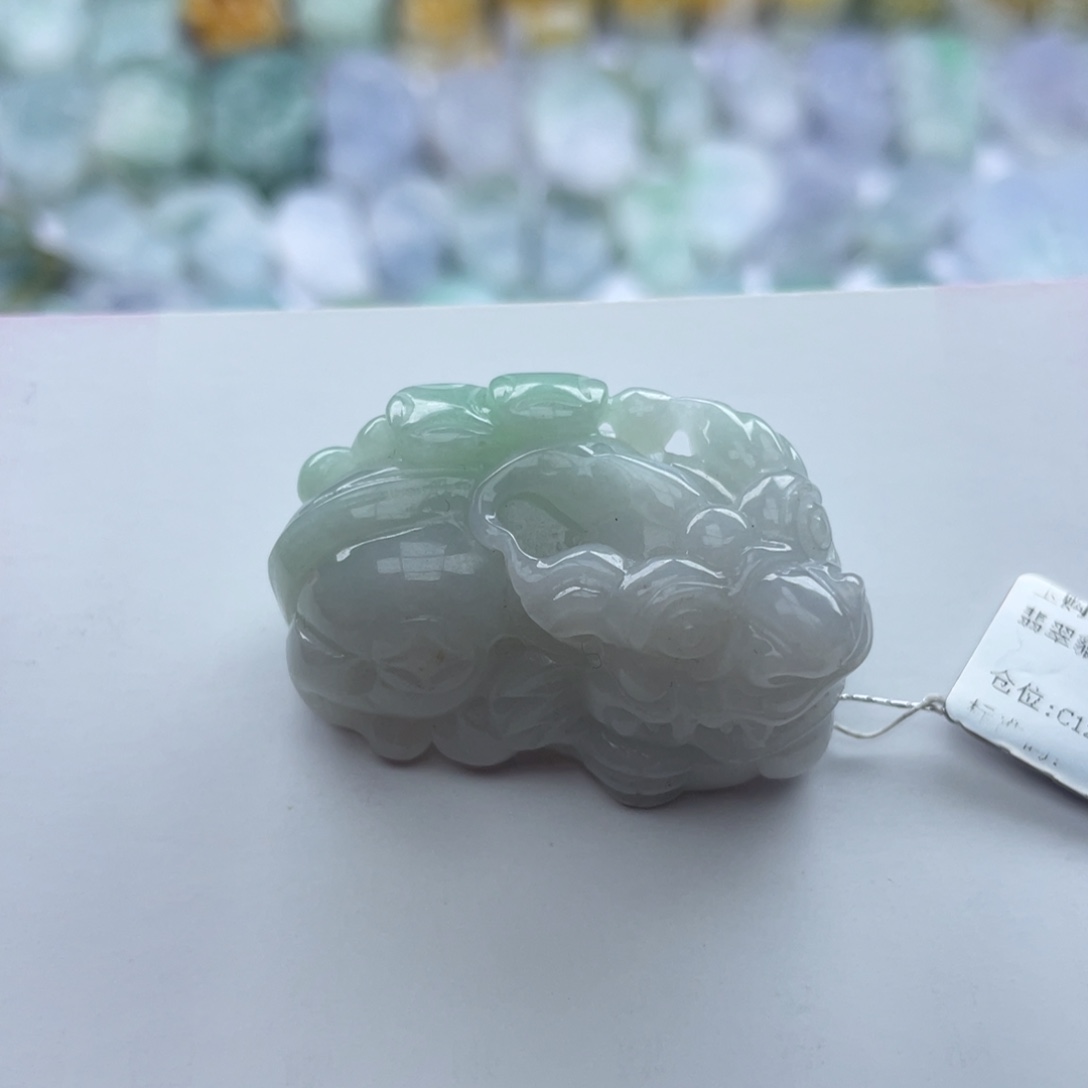 翡翠颈饰未镶嵌貔貅