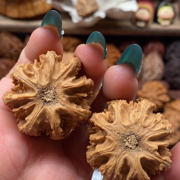 呛***心吊坠文玩核桃009野生秦岭刺头35