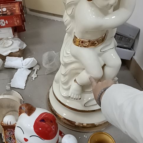 壶瑕摆。。。。。。。。。。。。。。。。