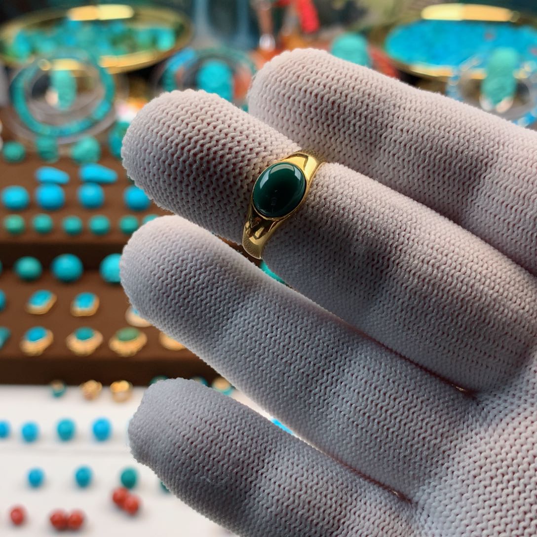 绿松石配饰18K金镶嵌