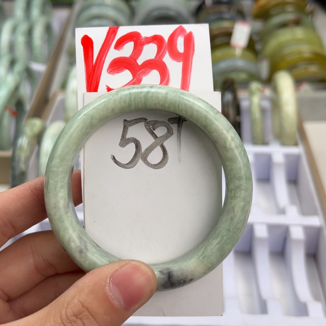 岫玉手镯未镶嵌天然岫玉微瑕