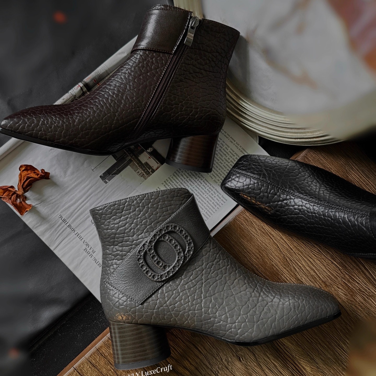 短靴女粗跟时尚气质复古方头冬季加绒大码女鞋时装靴H158-282