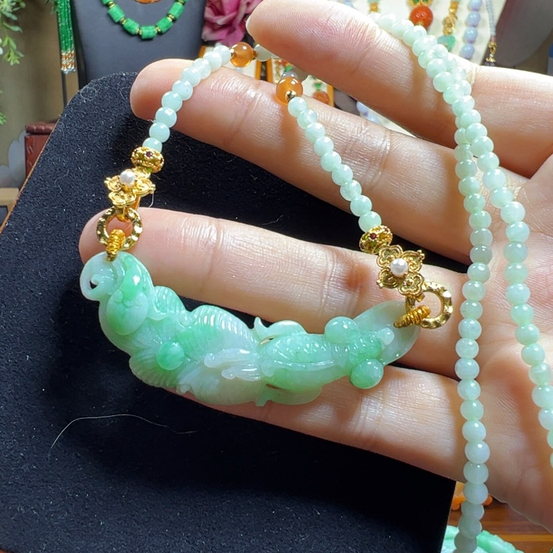 翡翠未镶嵌毛衣链锦鲤