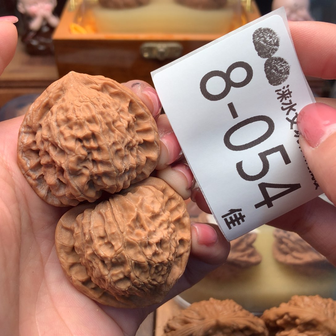 文玩核桃把件40一抹红