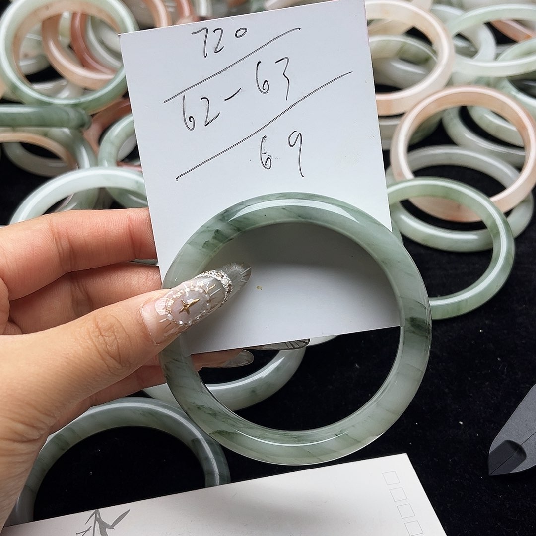 未镶嵌手镯石英质玉h720