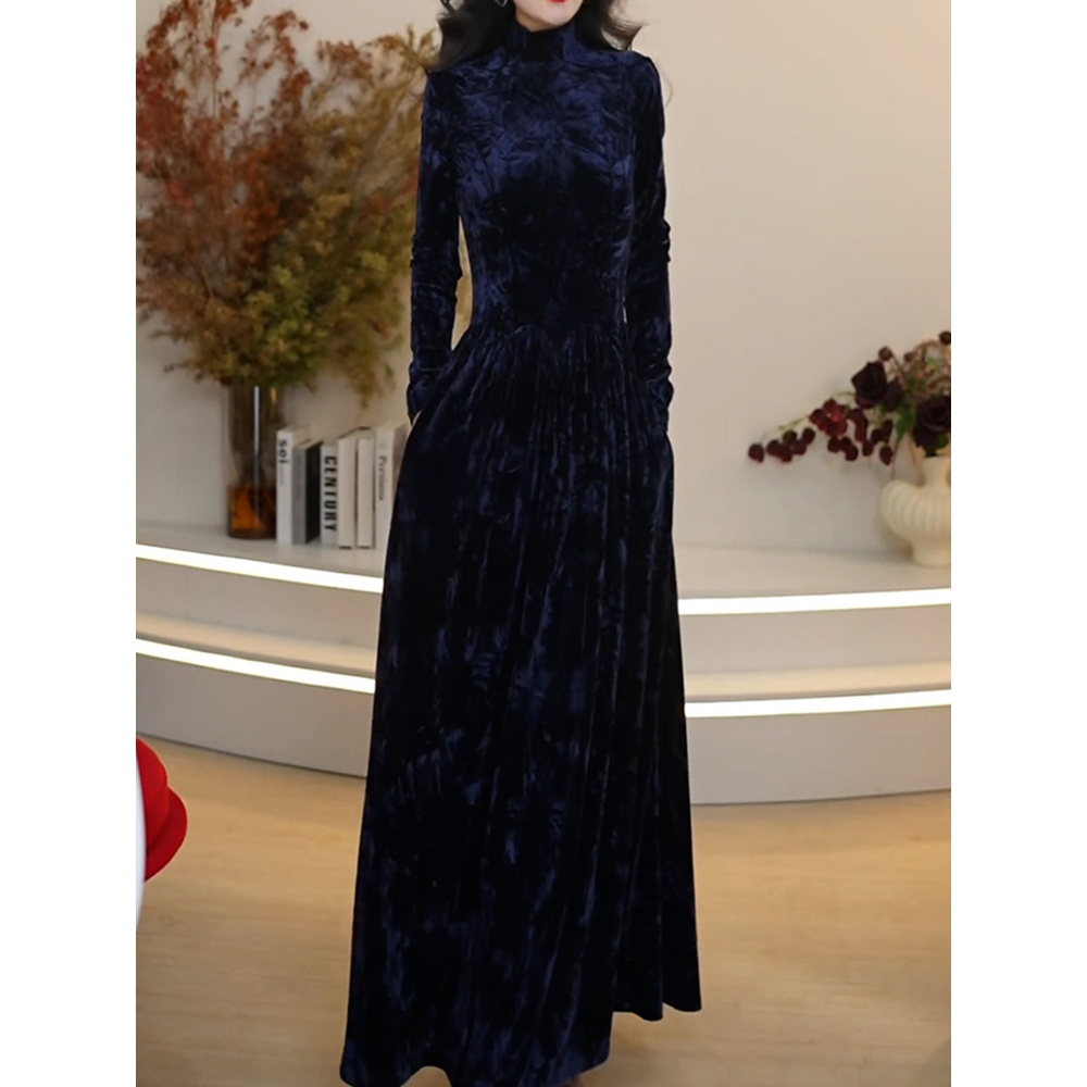 轻奢小香风高级感收腰长裙女2026冬季新款气质优雅高领显瘦A字裙