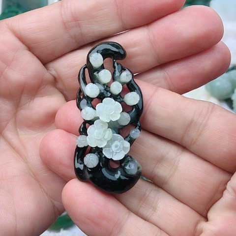 独山玉颈饰未镶嵌小*