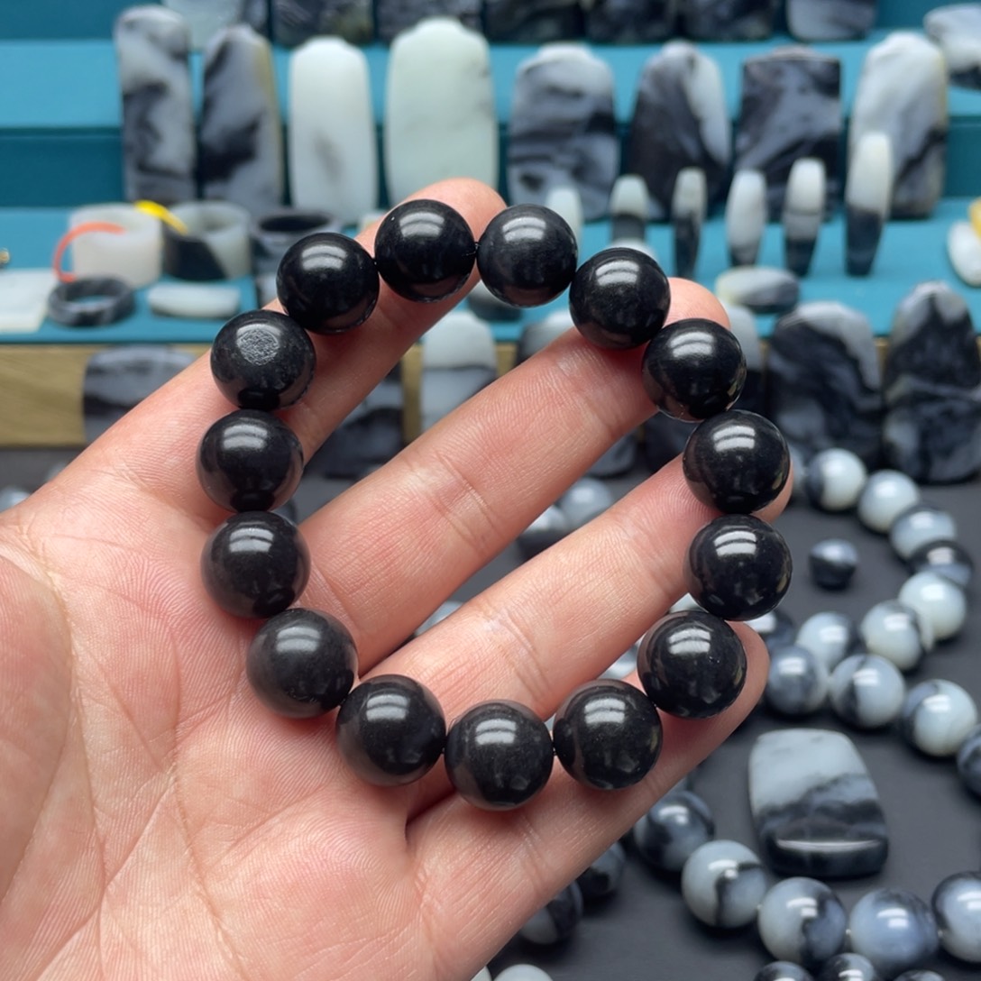 和田玉未镶嵌手串