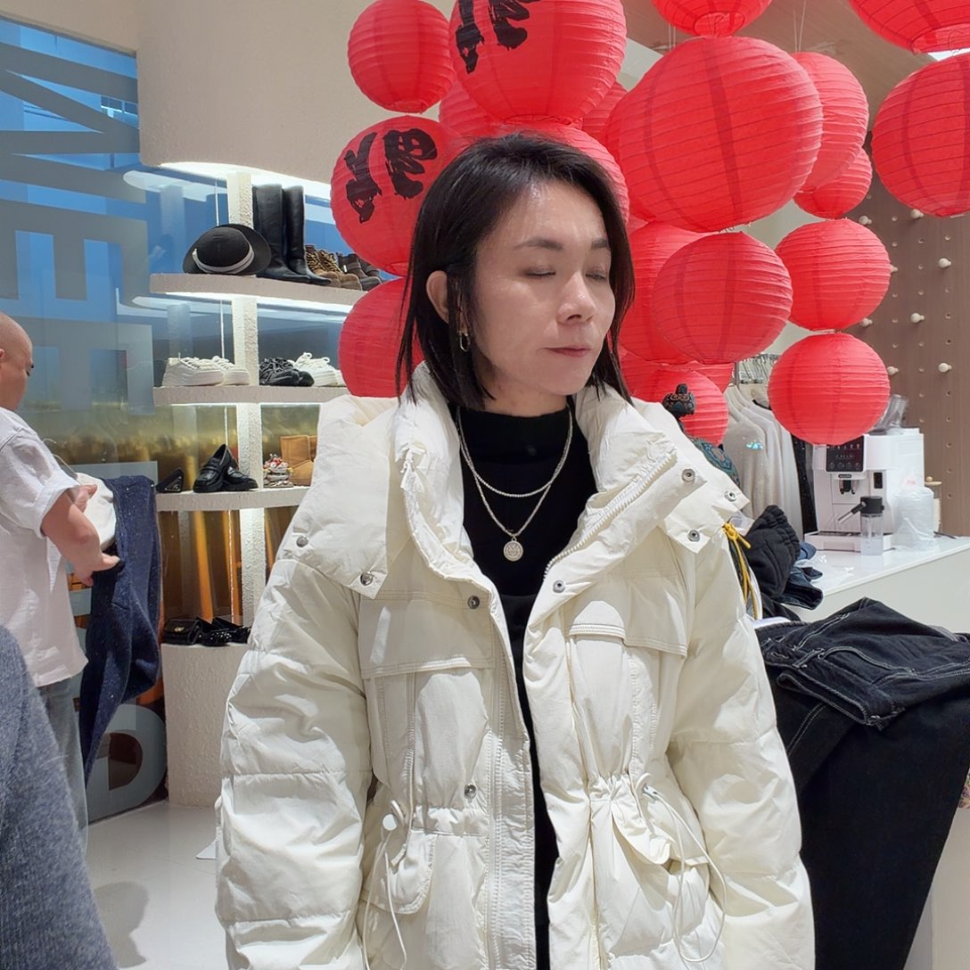 墨***欢卓约姿色外套0887