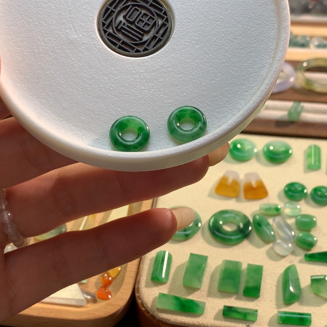 翡翠散珠辣阳绿圈圈9.95/2.25