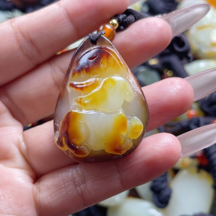 和田玉颈饰未镶嵌