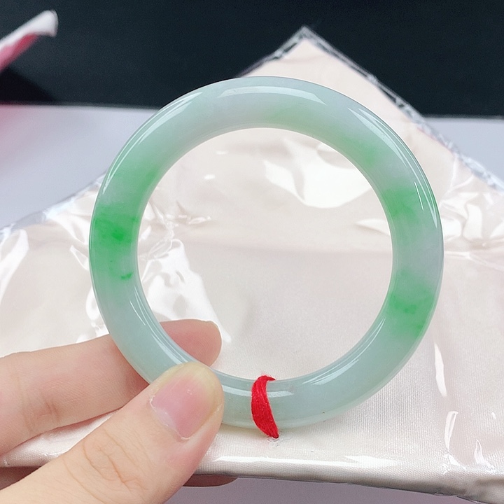 翡翠手镯未镶嵌翡翠603
