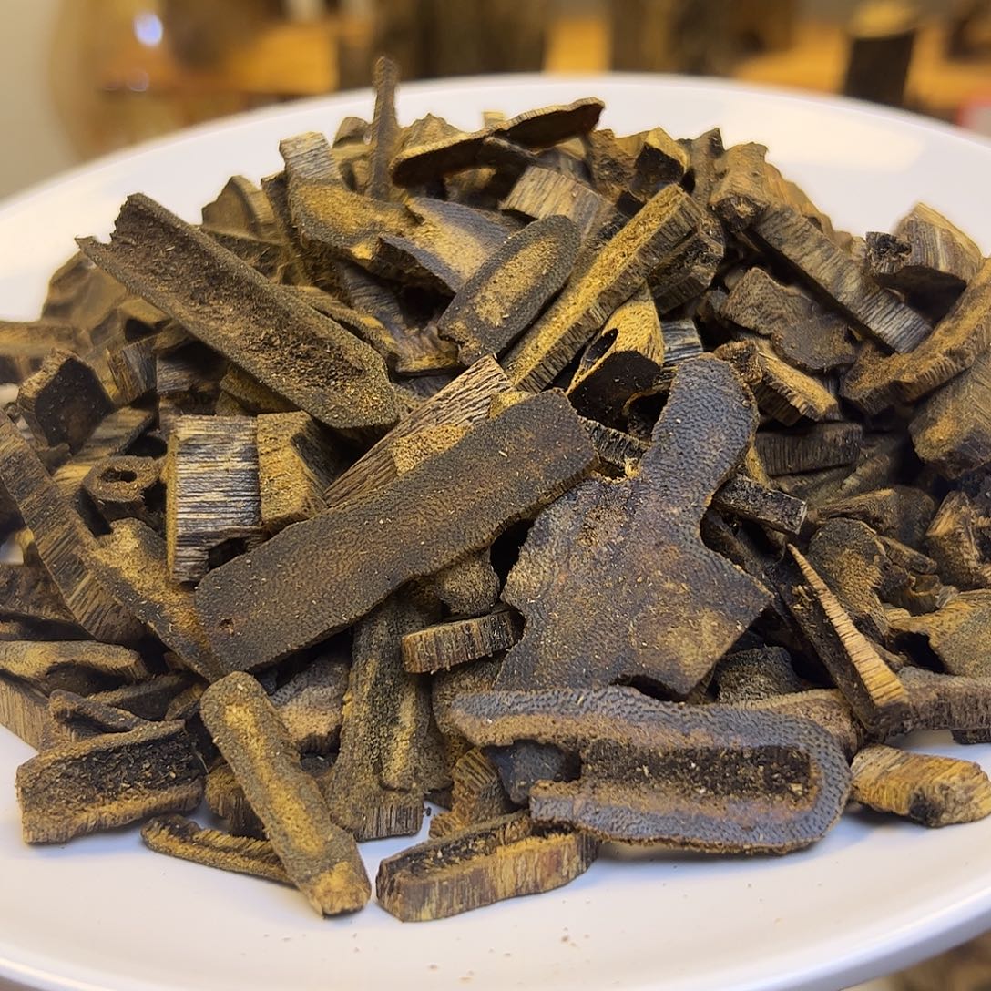 沉香碎屑沉香乌身圆叶 100 克 边角料熏香