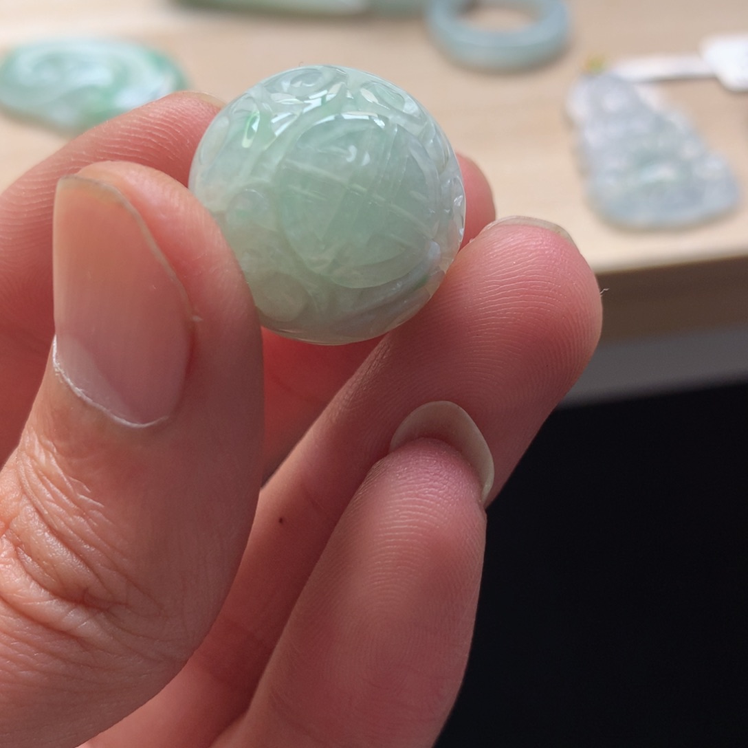 颈饰未镶嵌翡翠吊坠