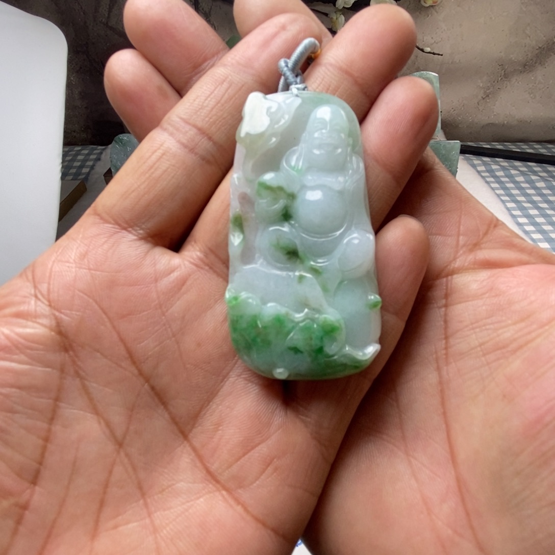翡翠颈饰未镶嵌天然