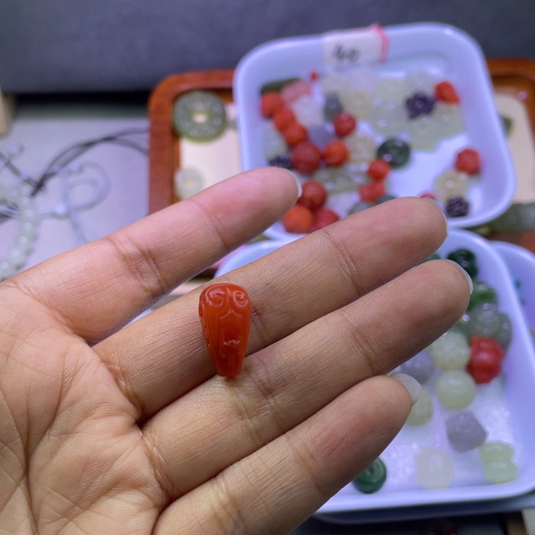 南红玛瑙配饰未镶嵌木*?