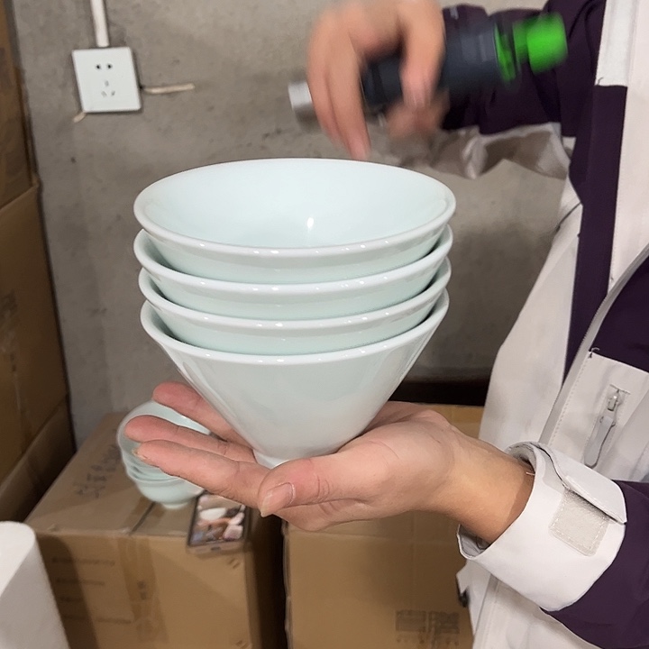 瓷片青瓷5英寸斗笠米饭碗