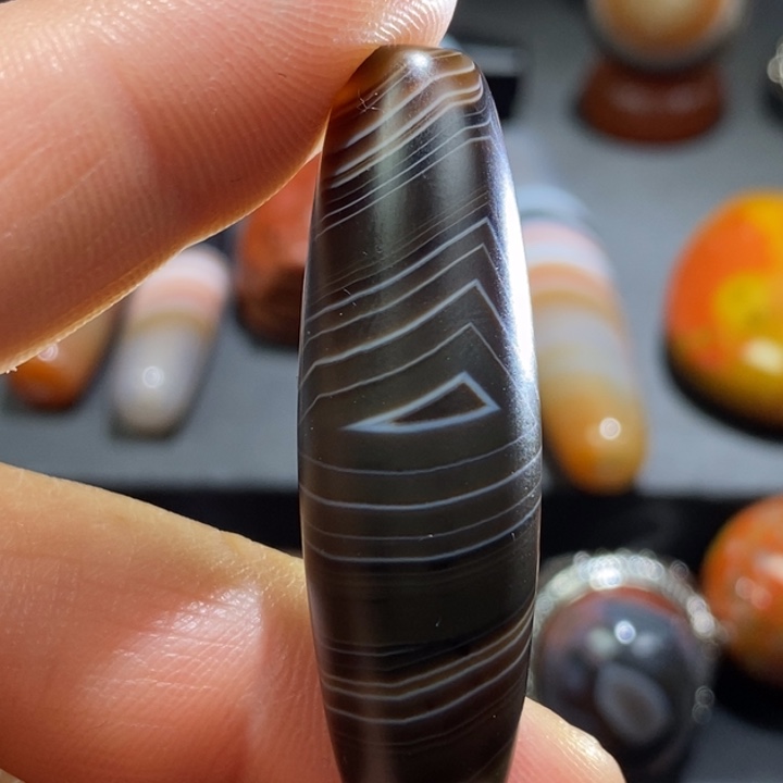 无***渭玛瑙/玉髓未镶嵌挂件