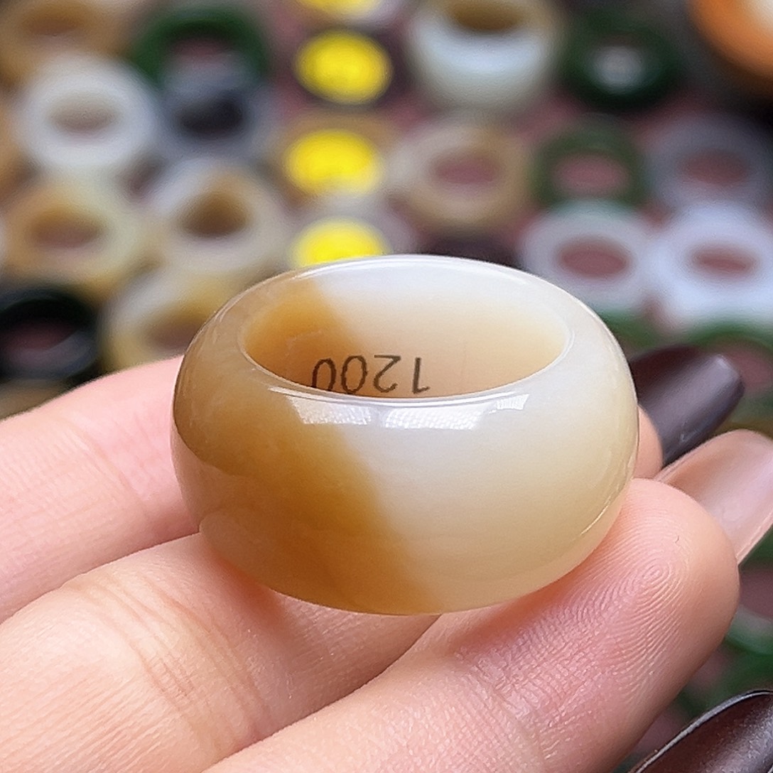 和田玉未镶嵌戒指18.5糖白