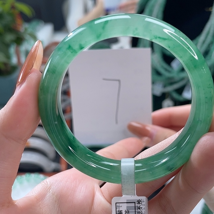 石英质玉手镯未镶嵌天然A货非洲翠手镯