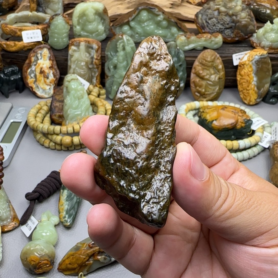 岫岩河磨玉（透闪石质玉）未镶嵌珠宝奇石