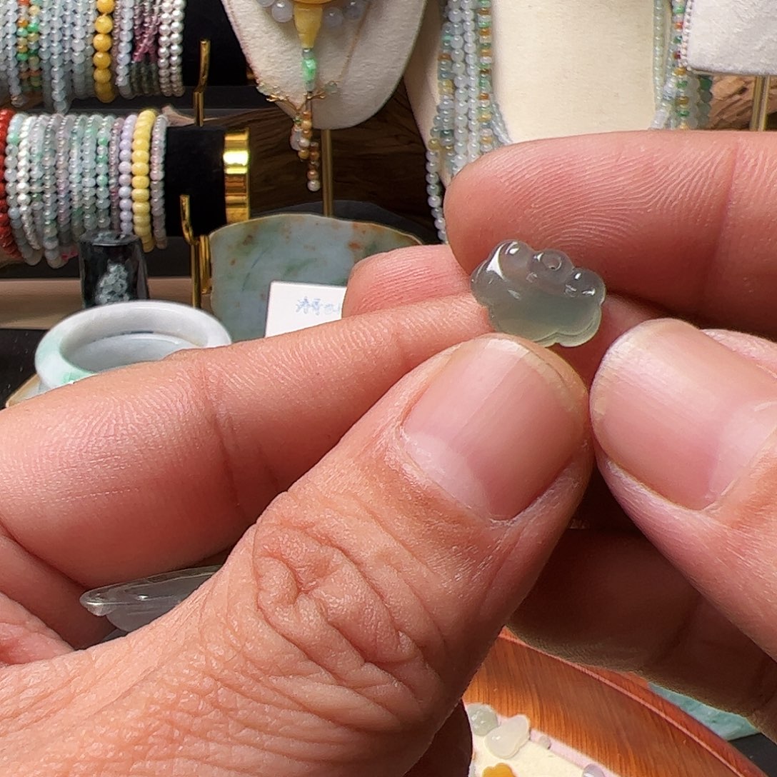 翡翠颈饰未镶嵌A**n翡翠