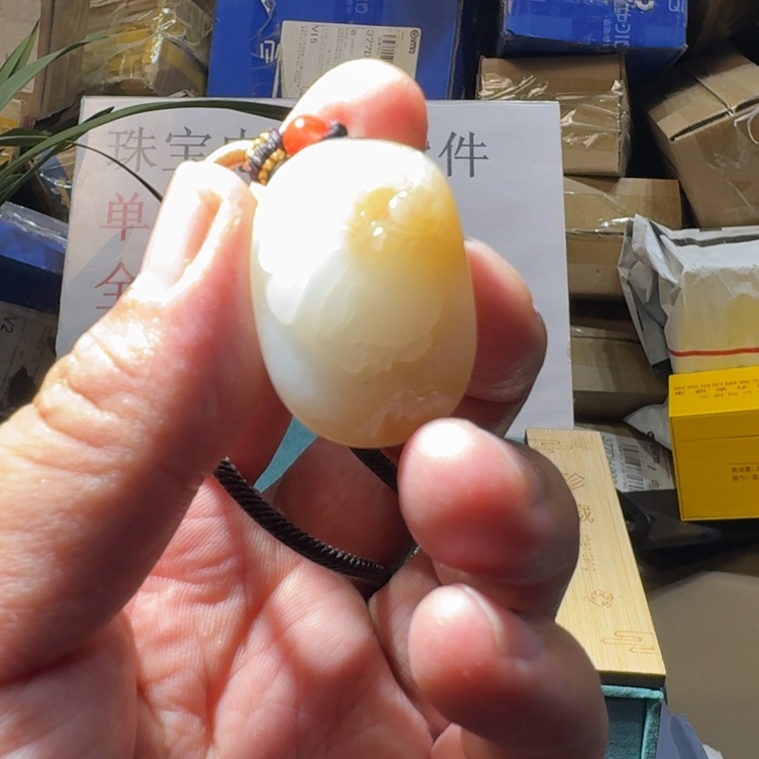 和田玉（糖玉）未镶嵌颈饰