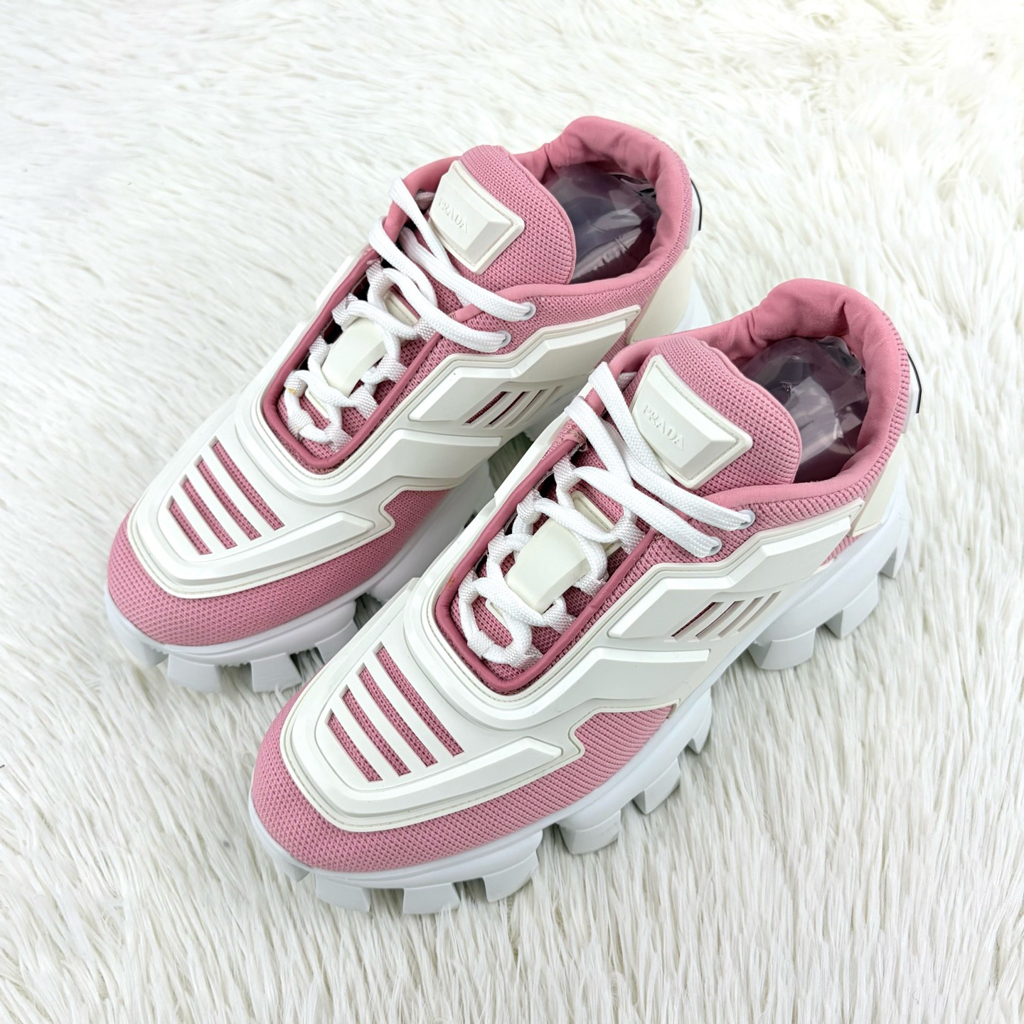 95新 Prada/普拉达 白粉色厚底齿轮老爹鞋37码 咩