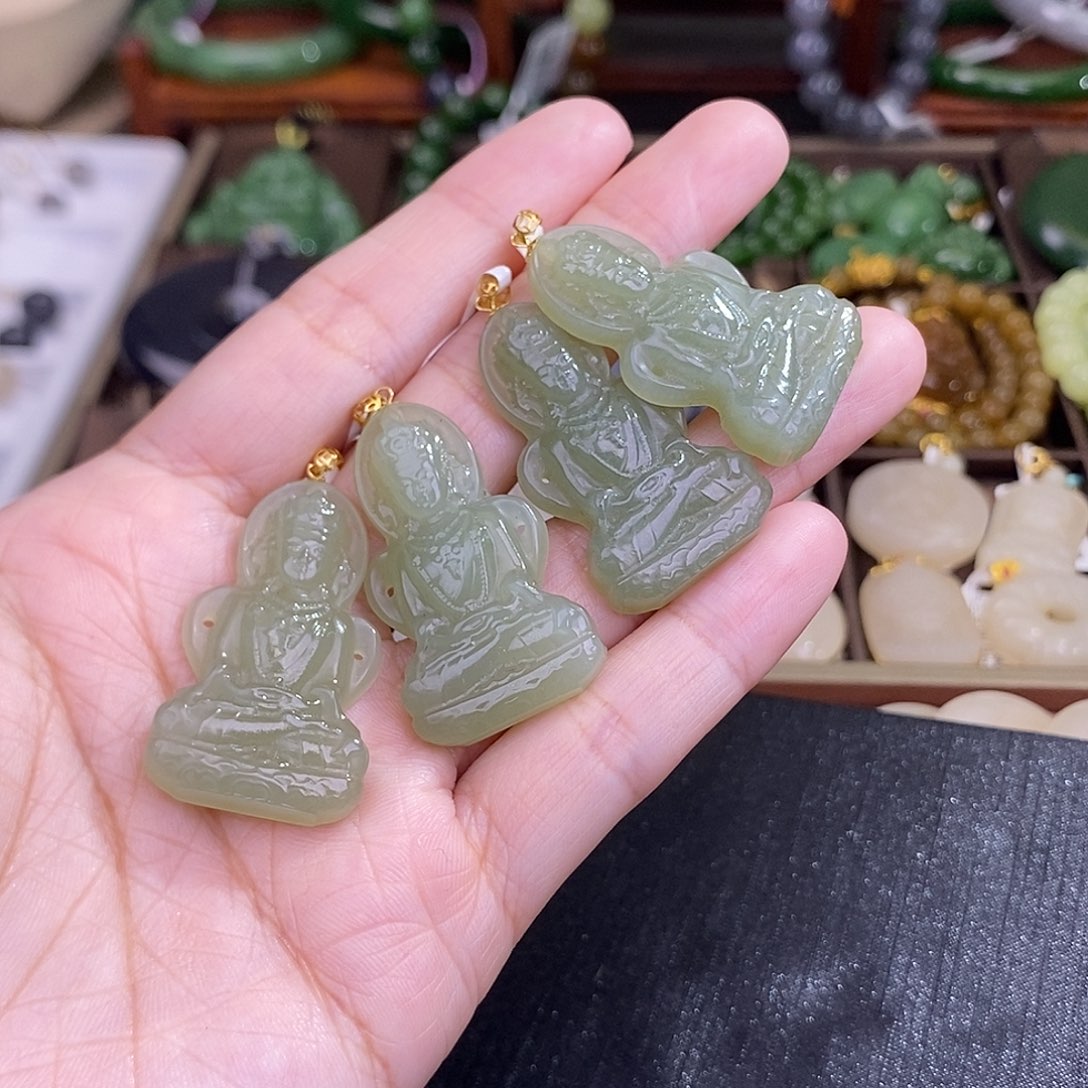 和田玉多样性发一 18.金晴水度母未镶嵌