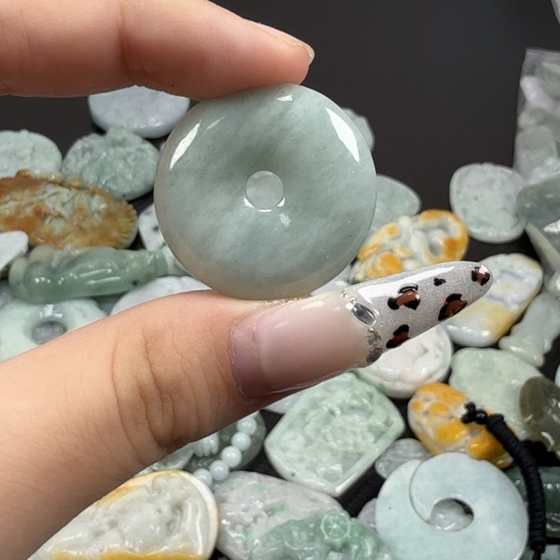 翡翠未镶嵌耳饰翡翠