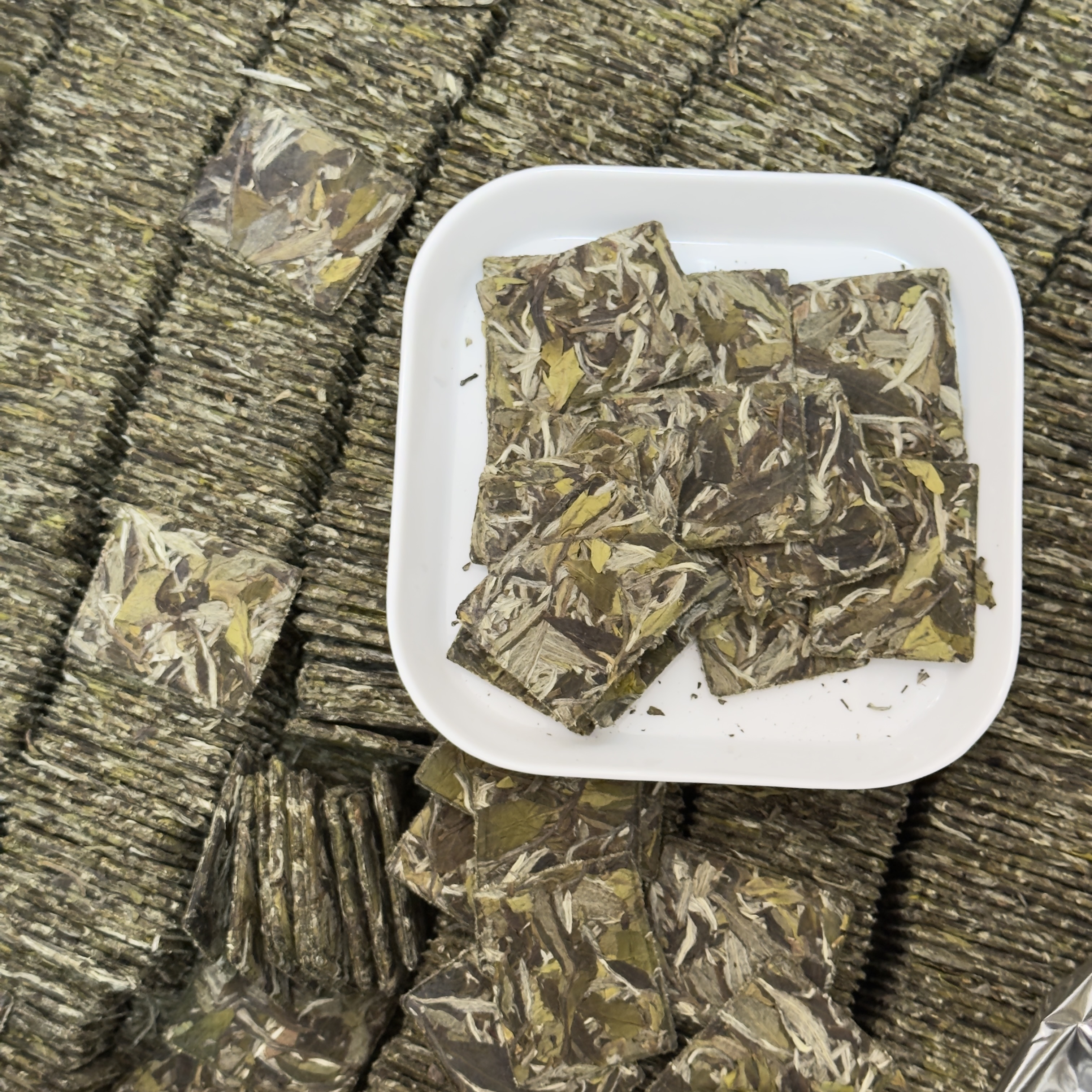  2025年福鼎花香白牡丹茶鲜爽鲜甜兰花香清甜正宗福鼎白茶伴手礼