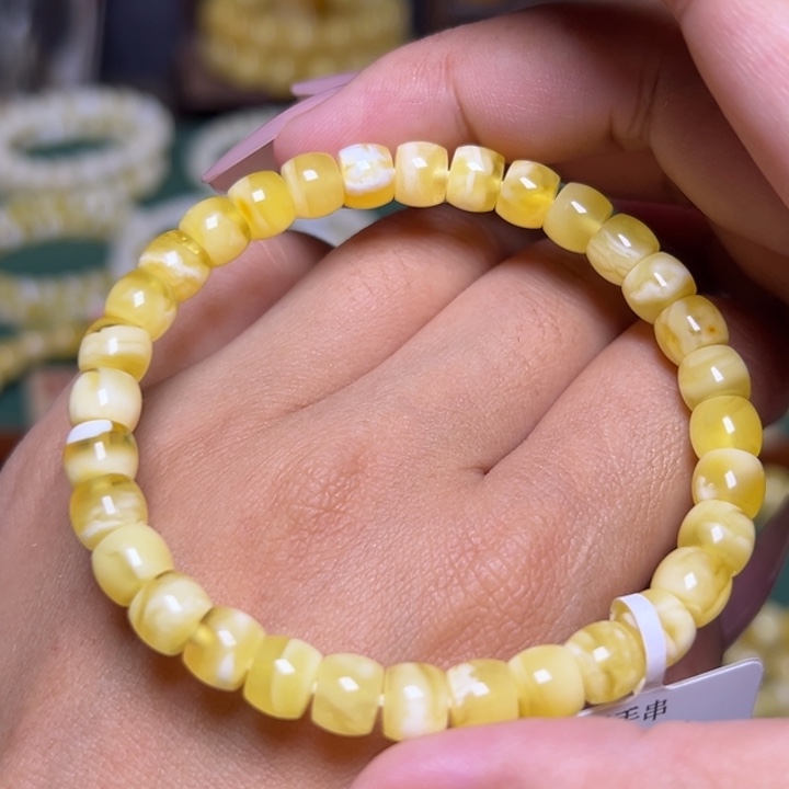 未镶嵌琥珀珠宝奇石
