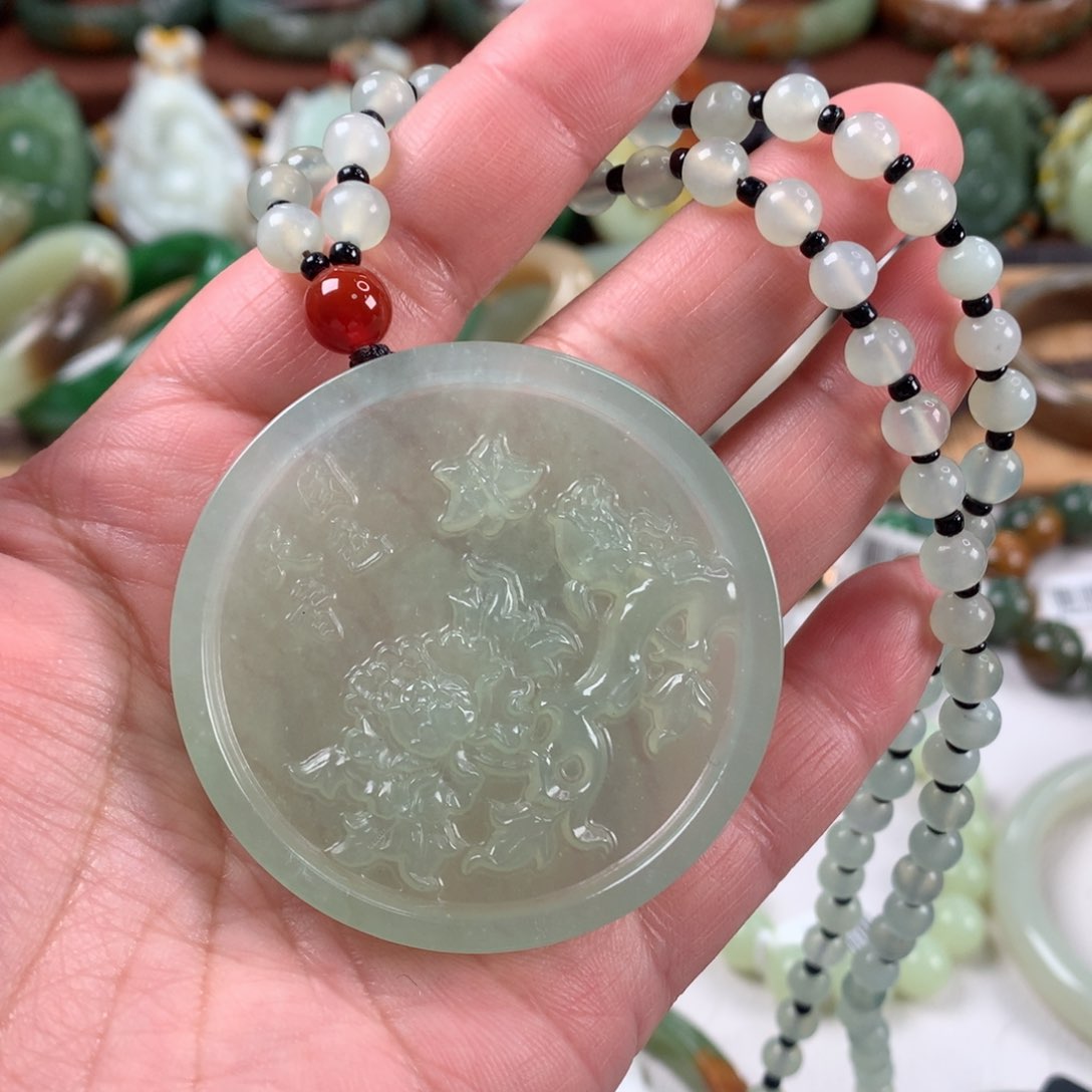 岫玉颈饰未镶嵌吊坠