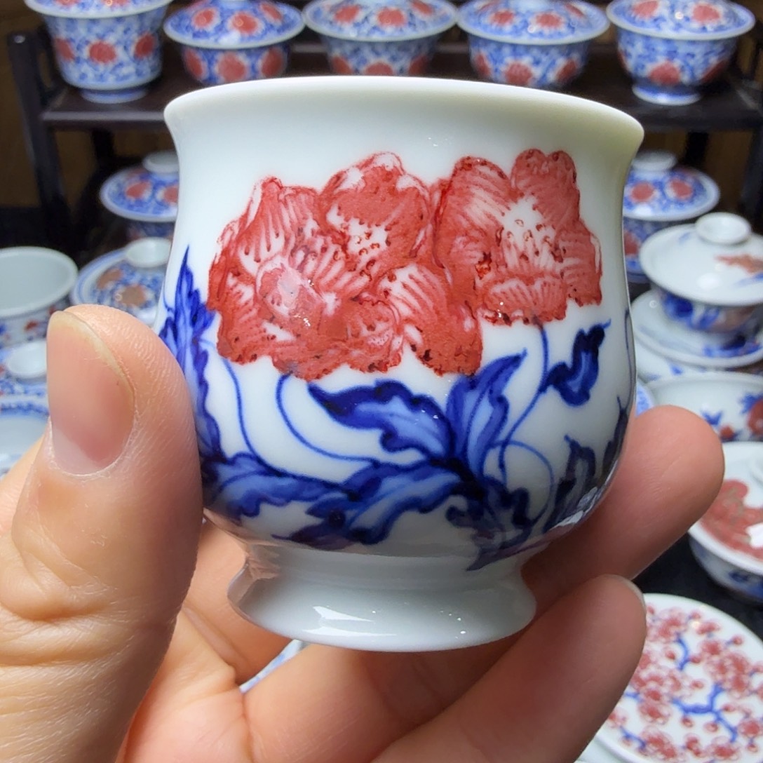 青花釉里红虞美人玉兰杯