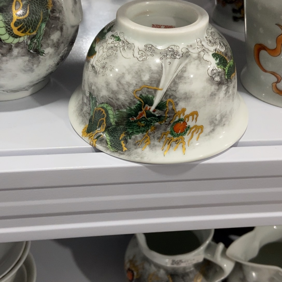 陶瓷艺术家的作品是一