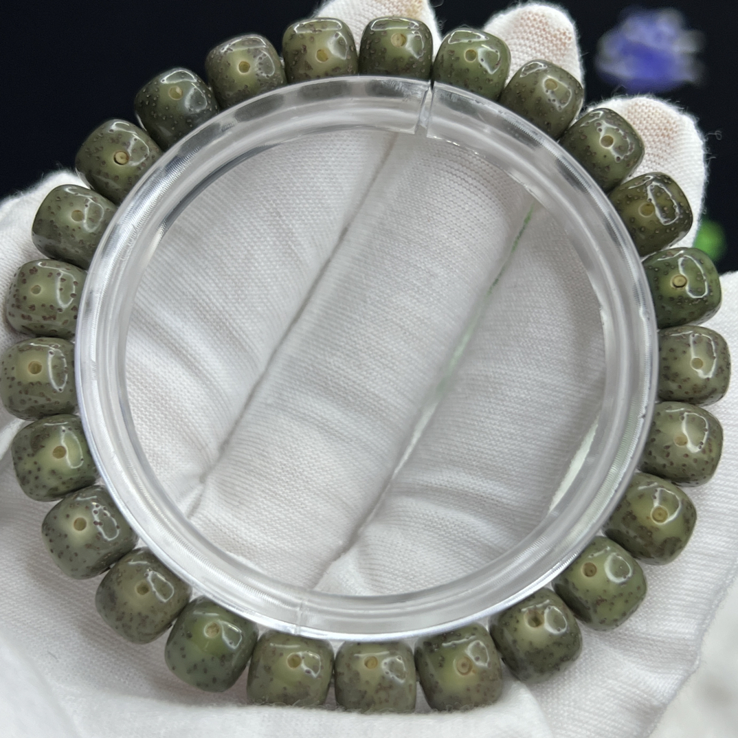 海南星月菩提石玉料手串 尺寸9×8