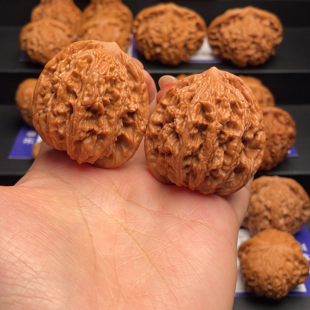 文玩核桃把件44虎头全品