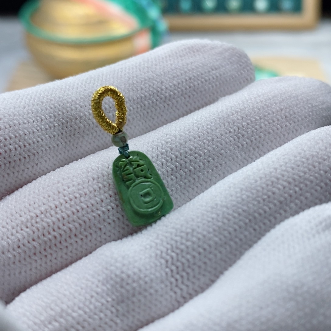 南红玛瑙颈饰未镶嵌